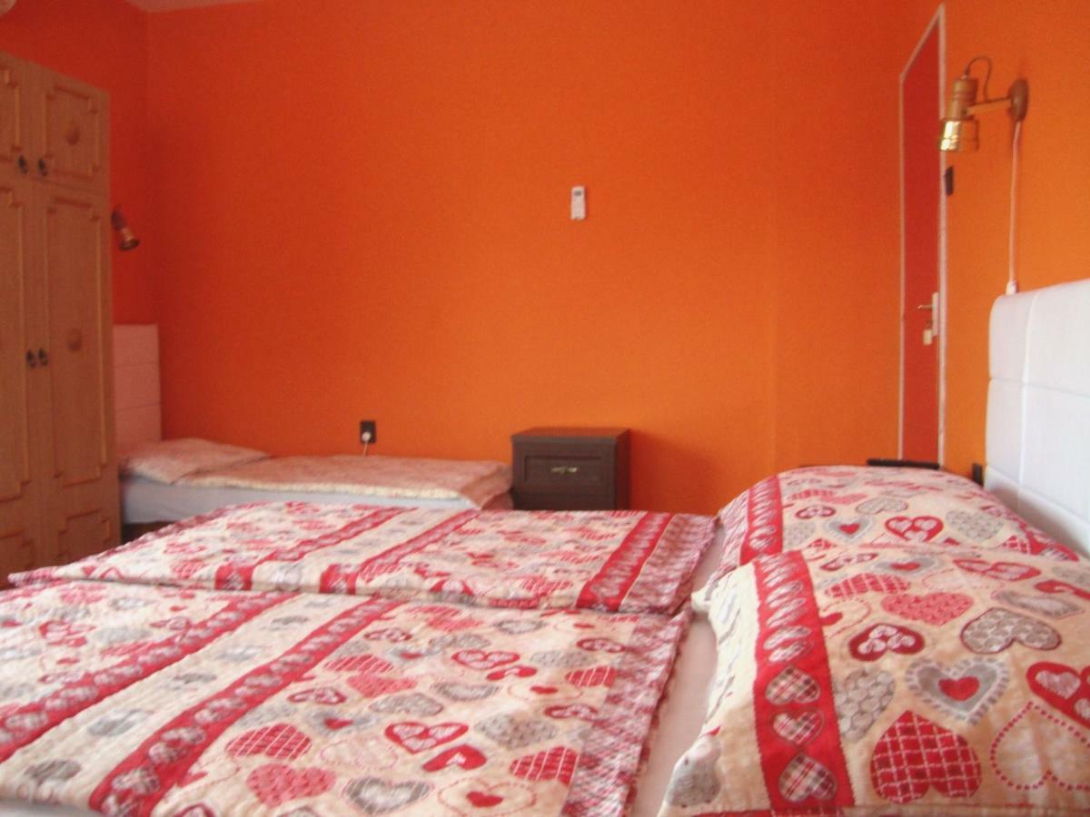 Gyongyvirag Vendeghaz Apartment Balatonboglar Ngoại thất bức ảnh