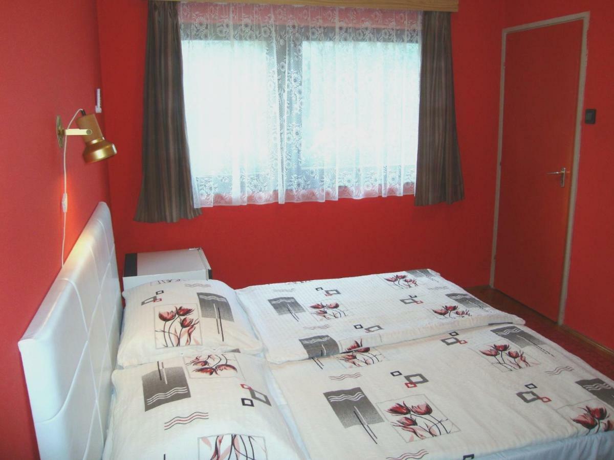 Gyongyvirag Vendeghaz Apartment Balatonboglar Ngoại thất bức ảnh